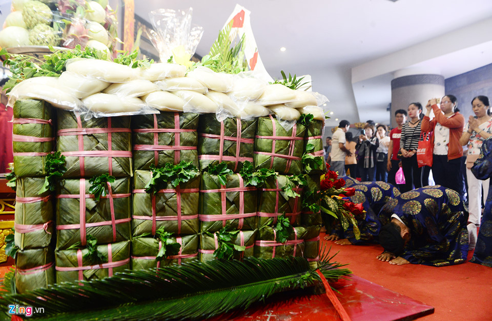 Người dân Sài Gòn dâng lễ vua Hùng ngày giỗ Tổ